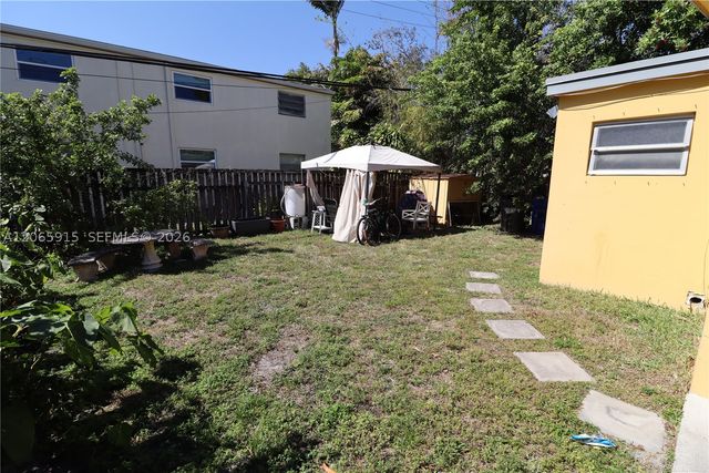 1341 NE 5th Ter 3, Fort Lauderdale, FL 33304
