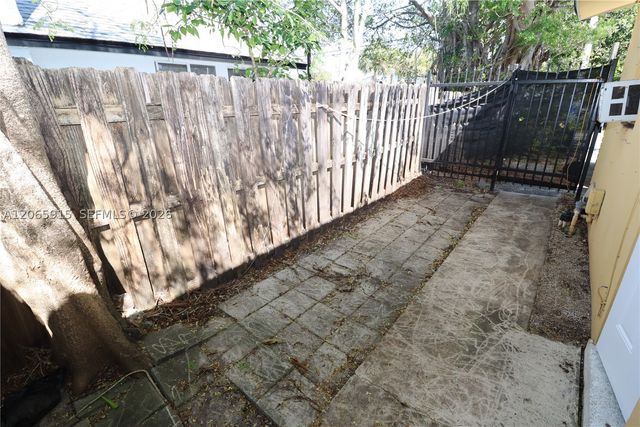 1341 NE 5th Ter 3, Fort Lauderdale, FL 33304