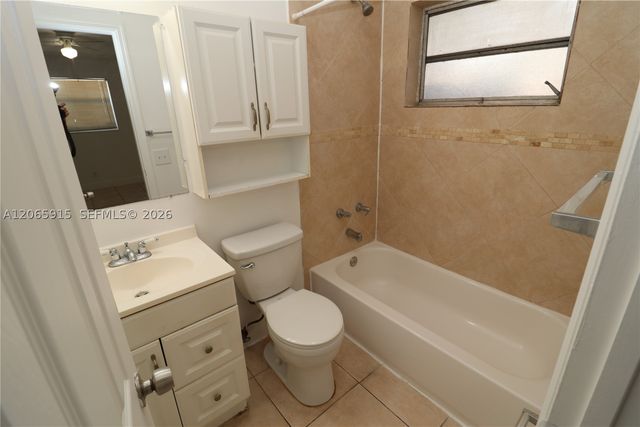 1341 NE 5th Ter 3, Fort Lauderdale, FL 33304