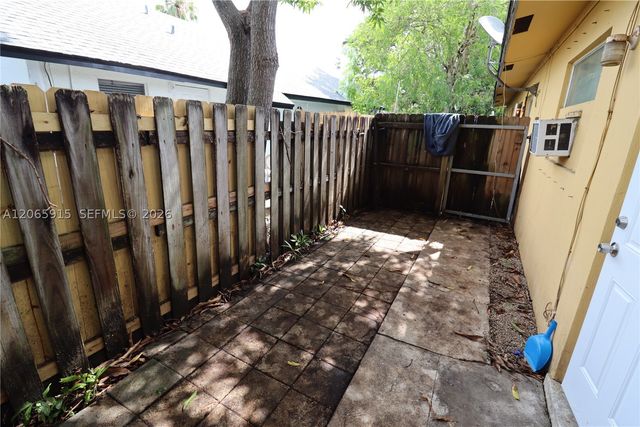 1341 NE 5th Ter 3, Fort Lauderdale, FL 33304