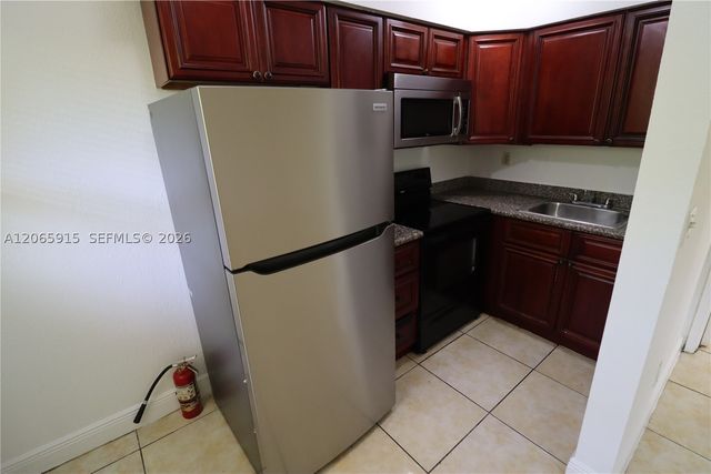1341 NE 5th Ter 3, Fort Lauderdale, FL 33304