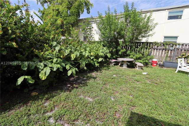 1341 NE 5th Ter 3, Fort Lauderdale, FL 33304
