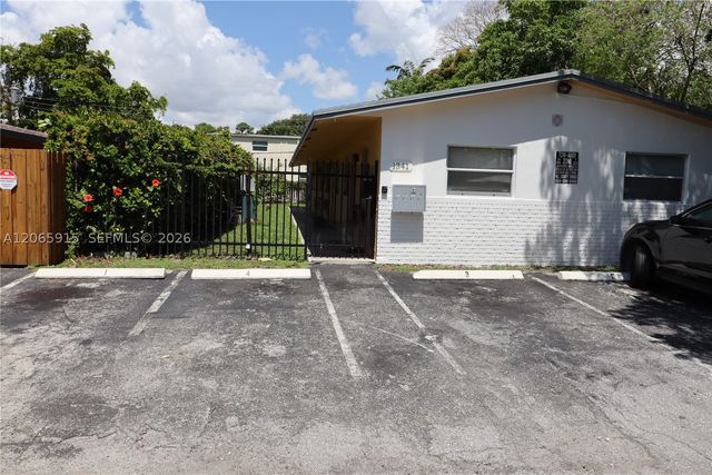 1341 NE 5th Ter 3, Fort Lauderdale, FL 33304