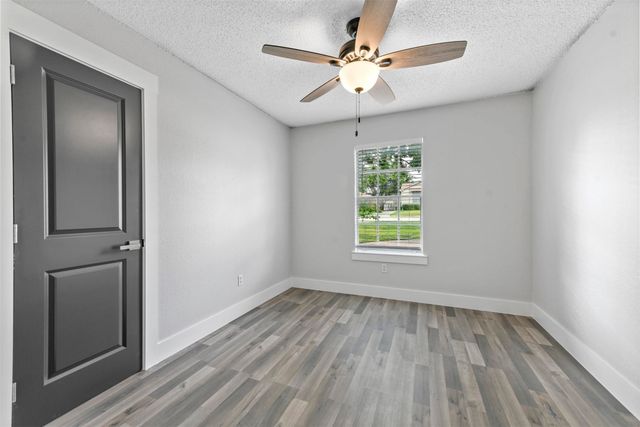 4919 Geddes Avenue, Fort Worth, TX 76107