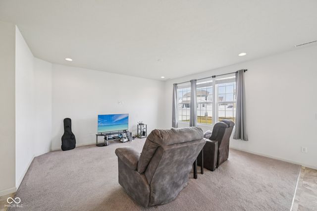 6660 Harvest Moon Lane, Whitestown, IN 46075