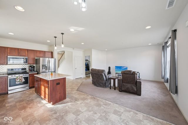 6660 Harvest Moon Lane, Whitestown, IN 46075