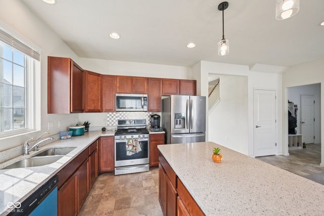 6660 Harvest Moon Lane, Whitestown, IN 46075