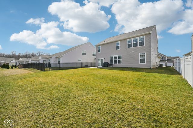 6660 Harvest Moon Lane, Whitestown, IN 46075