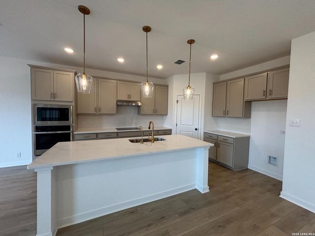 12840 Red Apple Rd., Schertz, TX 78154