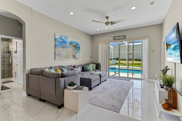 256 CORK WAY, Davenport, FL 33897