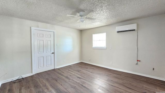 3506 W HOUSTON ST, San Antonio, TX 78207