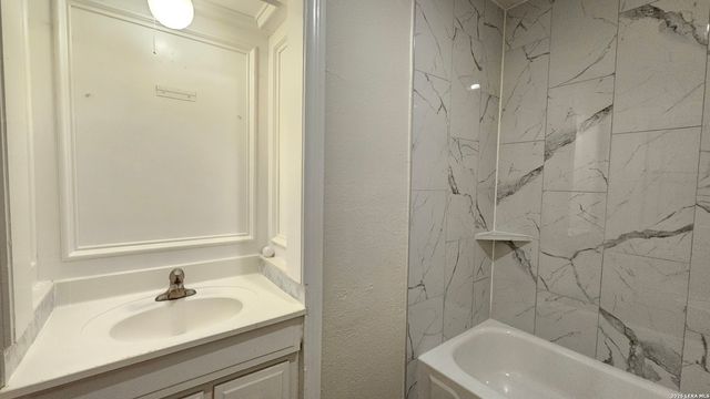 3506 W HOUSTON ST, San Antonio, TX 78207