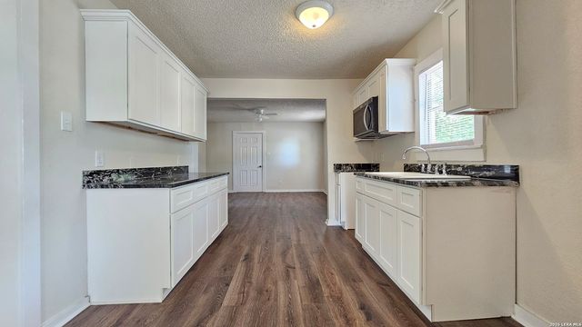 3506 W HOUSTON ST, San Antonio, TX 78207