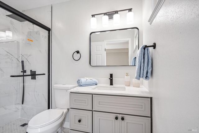 402 Tregaskis Ave, Vallejo, CA 94591