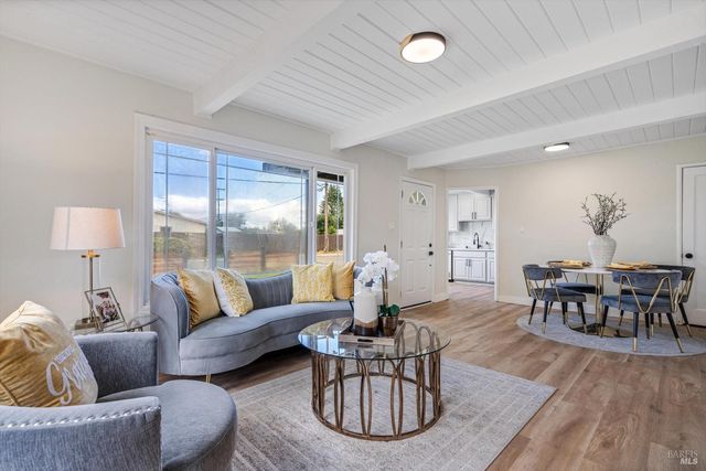 402 Tregaskis Ave, Vallejo, CA 94591