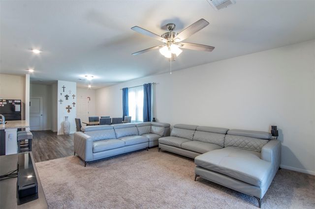 298 Shiro DR, Kyle, TX 78640