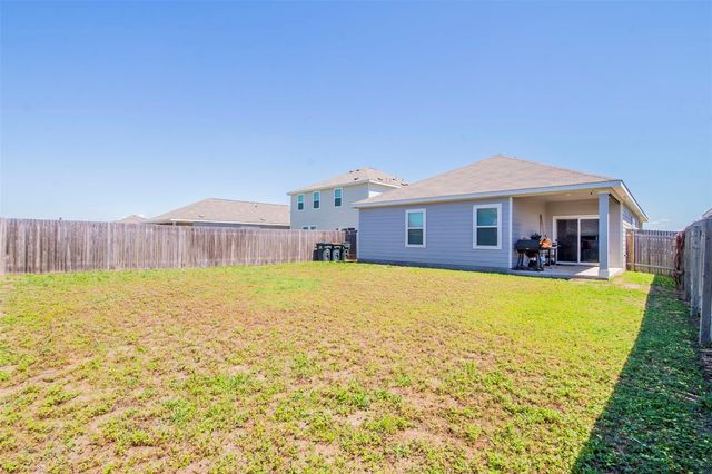 298 Shiro DR, Kyle, TX 78640