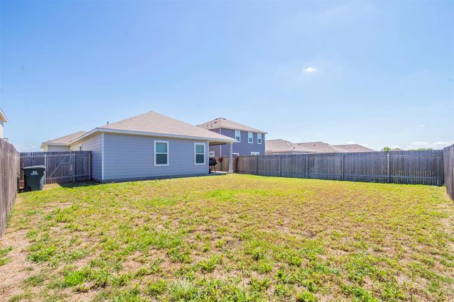 298 Shiro DR, Kyle, TX 78640