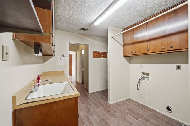 6310 Spindrift, Windcrest, TX 78239