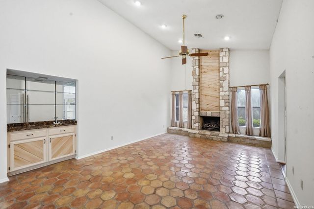 6310 Spindrift, Windcrest, TX 78239