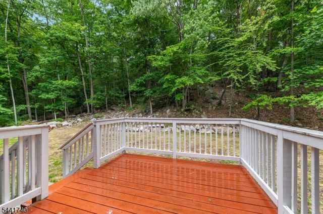 557 Burnt Meadow Rd, West Milford Twp., NJ 07421