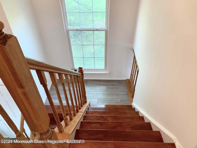 14 Delikat Lane, Sayreville, NJ 08872