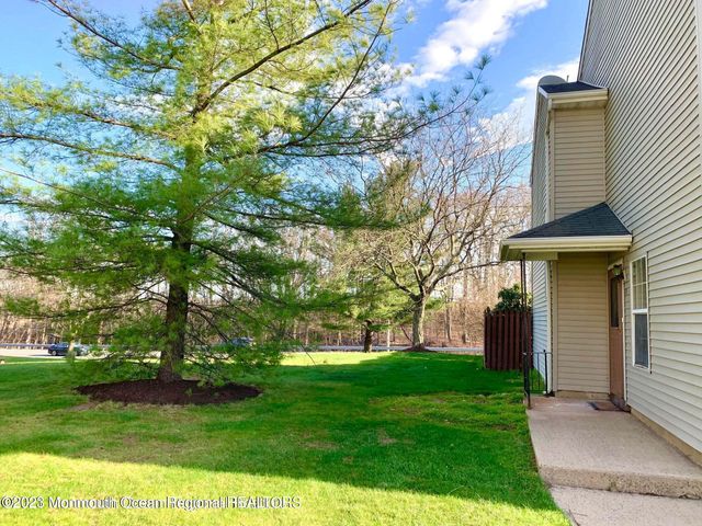 14 Delikat Lane, Sayreville, NJ 08872