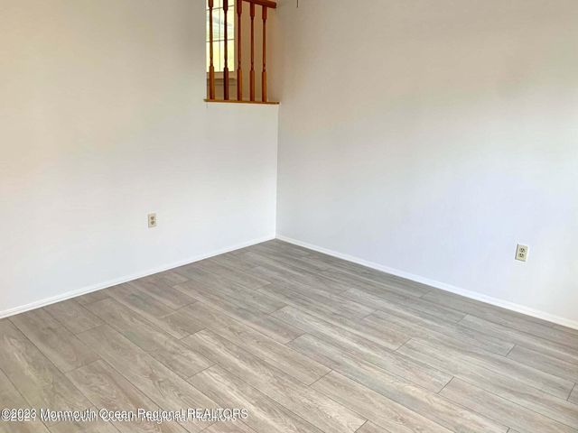 14 Delikat Lane, Sayreville, NJ 08872