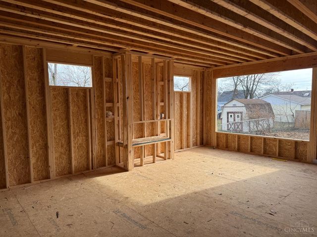 4539 Leslie Avenue, Blue Ash, OH 45242