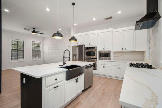 11 History Row, The Woodlands, TX 77380
