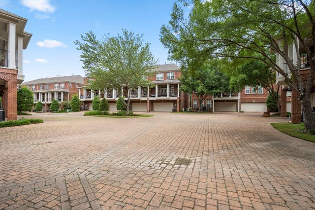 11 History Row, The Woodlands, TX 77380