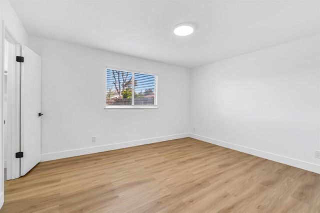 4376 W Cardiff Avenue, Fresno, CA 93722