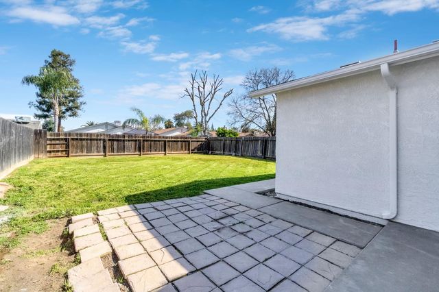 4376 W Cardiff Avenue, Fresno, CA 93722