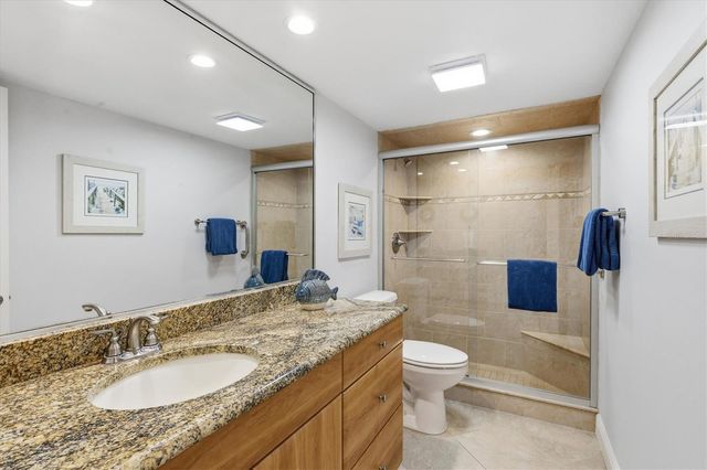 1200 E PEPPERTREE LANE 307, Sarasota, FL 34242