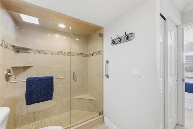 1200 E PEPPERTREE LANE 307, Sarasota, FL 34242