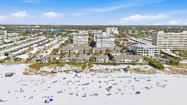 1200 E PEPPERTREE LANE 307, Sarasota, FL 34242