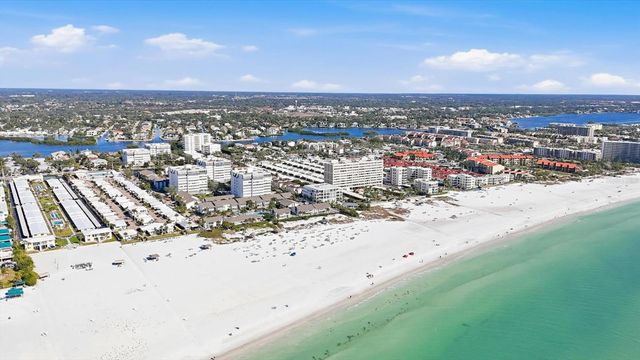 1200 E PEPPERTREE LANE 307, Sarasota, FL 34242