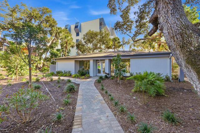 1200 E PEPPERTREE LANE 307, Sarasota, FL 34242