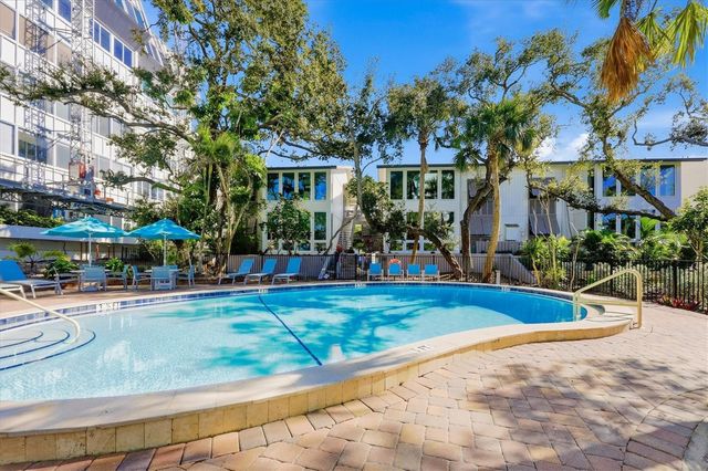 1200 E PEPPERTREE LANE 307, Sarasota, FL 34242