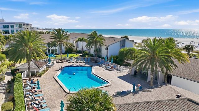 1200 E PEPPERTREE LANE 307, Sarasota, FL 34242