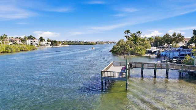 1200 E PEPPERTREE LANE 307, Sarasota, FL 34242