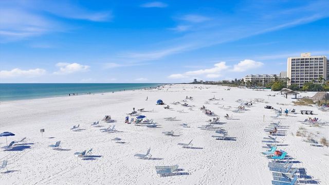 1200 E PEPPERTREE LANE 307, Sarasota, FL 34242