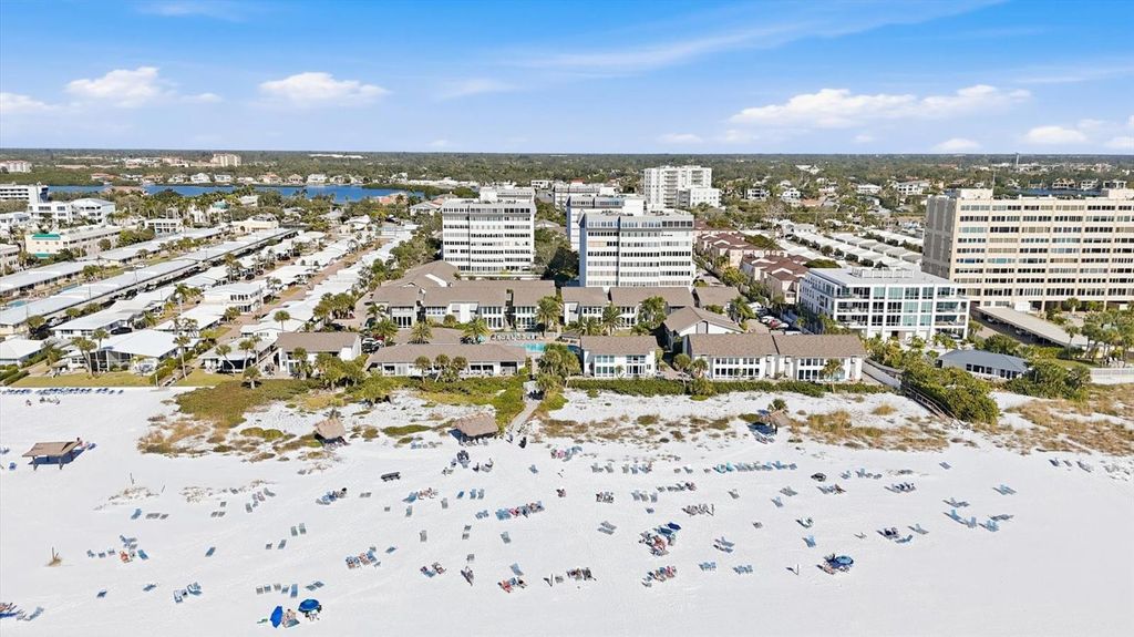 Image 29 of property listing at 1200 E PEPPERTREE LANE 307, Sarasota, FL 34242