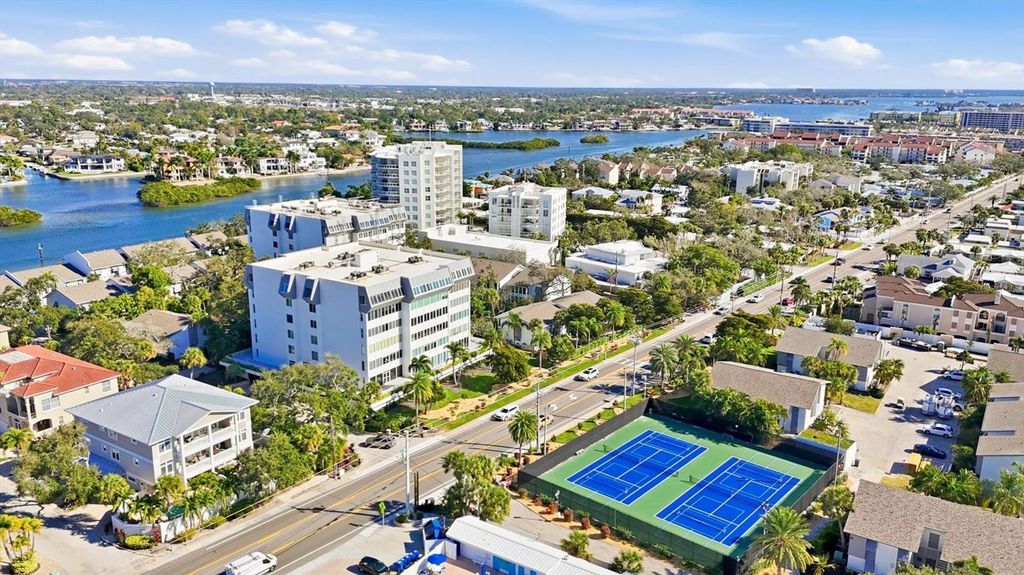 Image 46 of property listing at 1200 E PEPPERTREE LANE 307, Sarasota, FL 34242