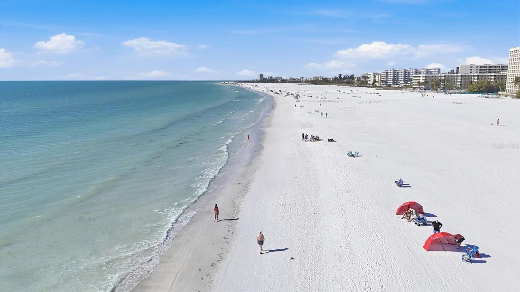 Image 56 of property listing at 1200 E PEPPERTREE LANE 307, Sarasota, FL 34242