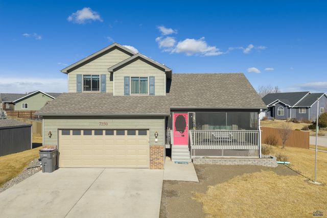 7230 CASTLEWOOD DR, Summerset, SD 57718