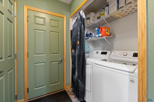 7230 CASTLEWOOD DR, Summerset, SD 57718