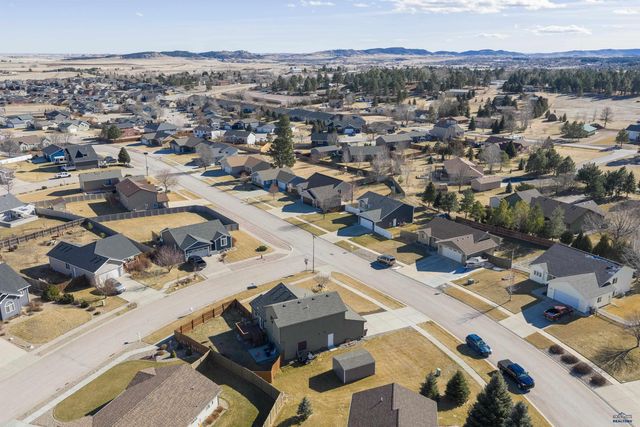 7230 CASTLEWOOD DR, Summerset, SD 57718