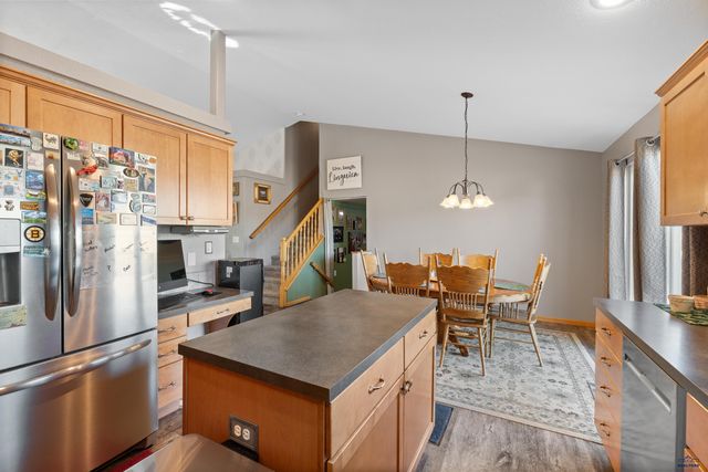 7230 CASTLEWOOD DR, Summerset, SD 57718