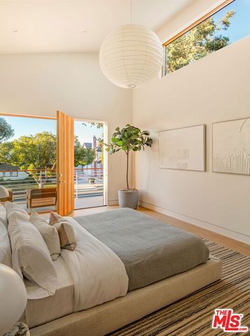 12736 Dewey Street, Los Angeles, CA 90066